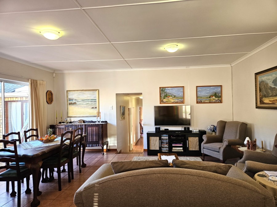 3 Bedroom Property for Sale in Jeffreys Bay Central Eastern Cape